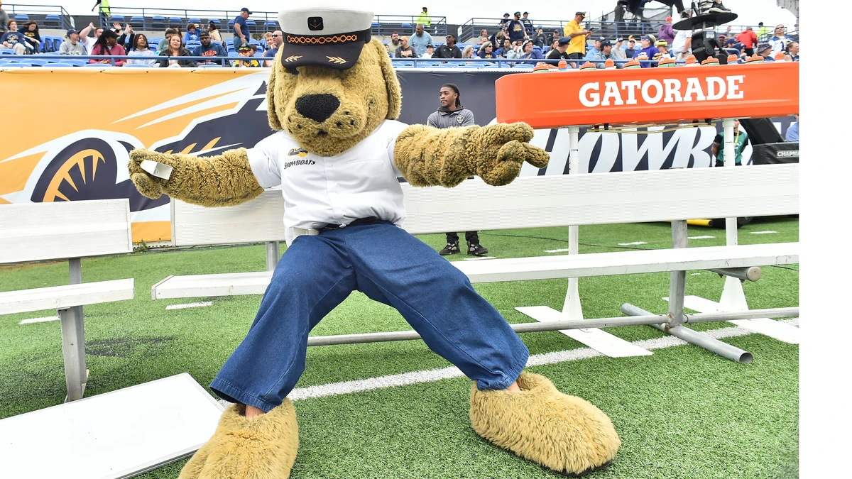 Memphis Hires New "CMO", Skipper Showboats' Dog Mascot