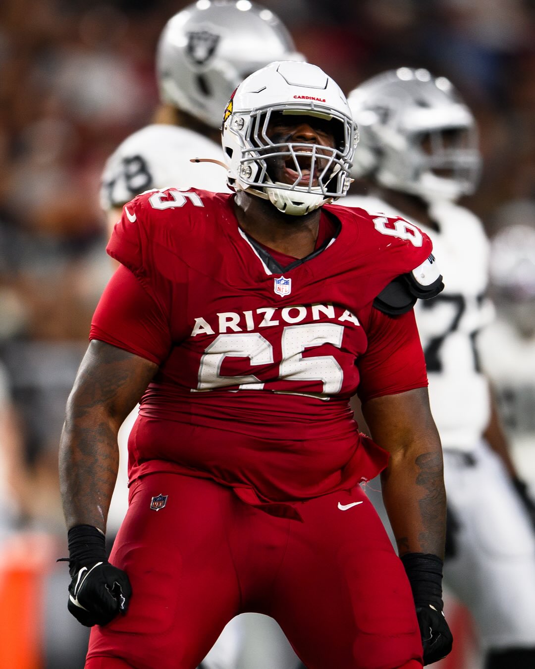 Arizona Cardinals Re-Sign Renegades Defensive Lineman Kyon Barrs