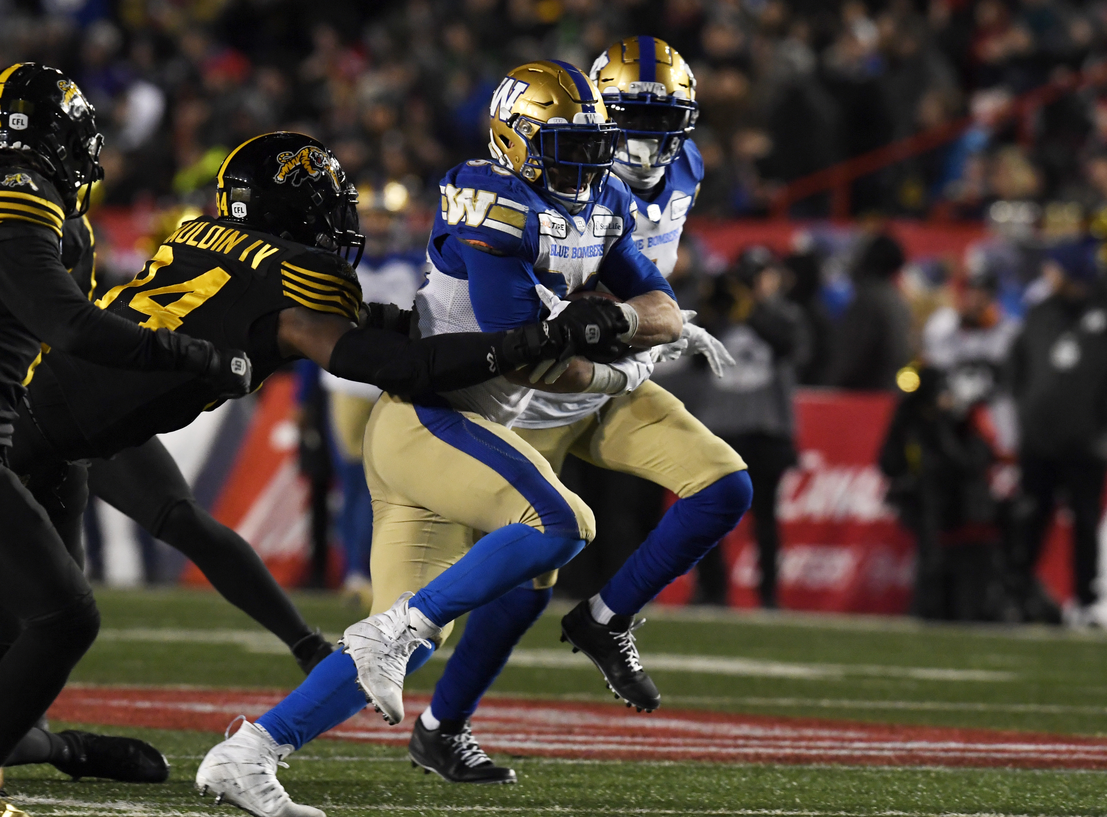 Louisville Kings' OLB Lorenzo Mauldin Continues To Defy The Odds