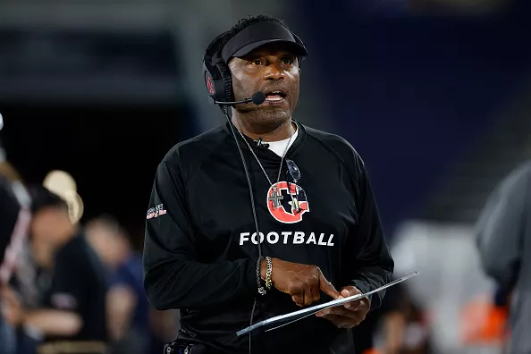 Houston Coach Sumlin Admits QB Carousel Derailed Playoff Push, Says "6 or 7 Different Quarterbacks" Started This Season