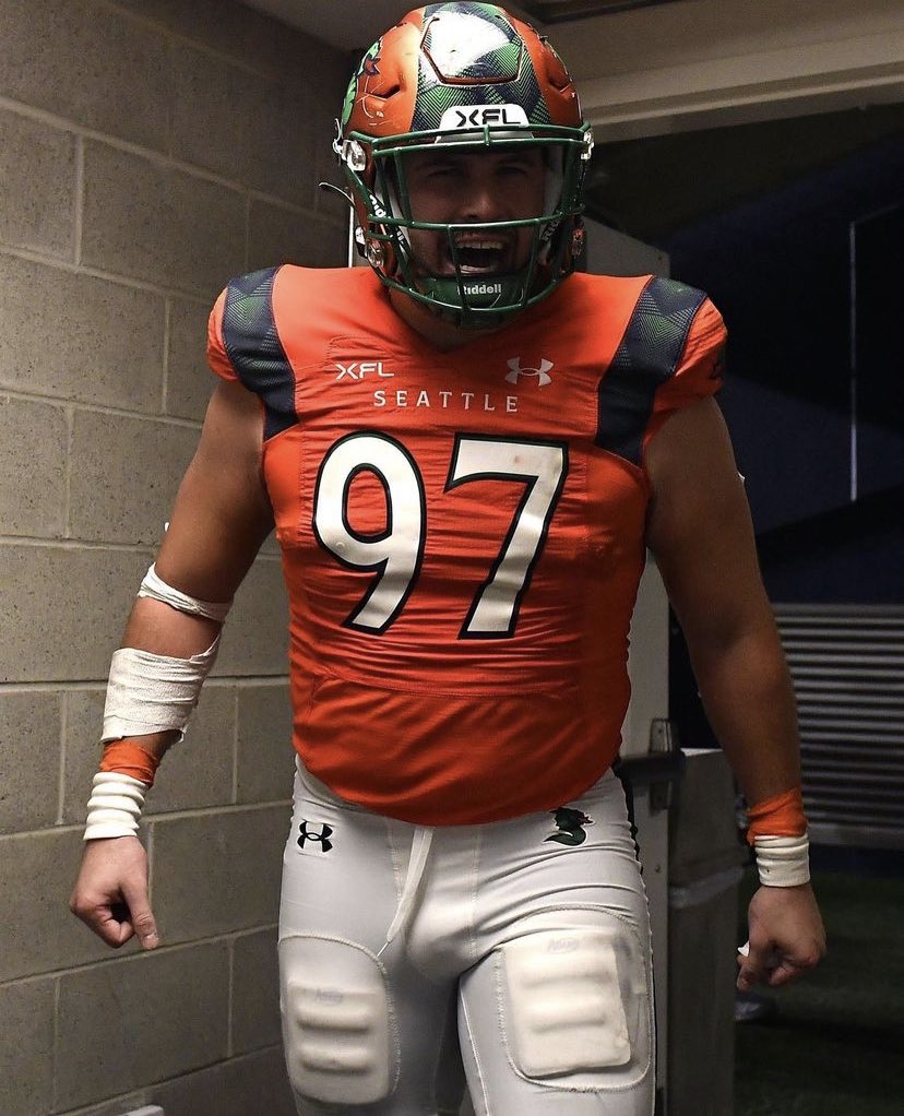 Former Seattle Sea Dragons Defensive Lineman Niko Lalos Earns Contract with New England Patriots