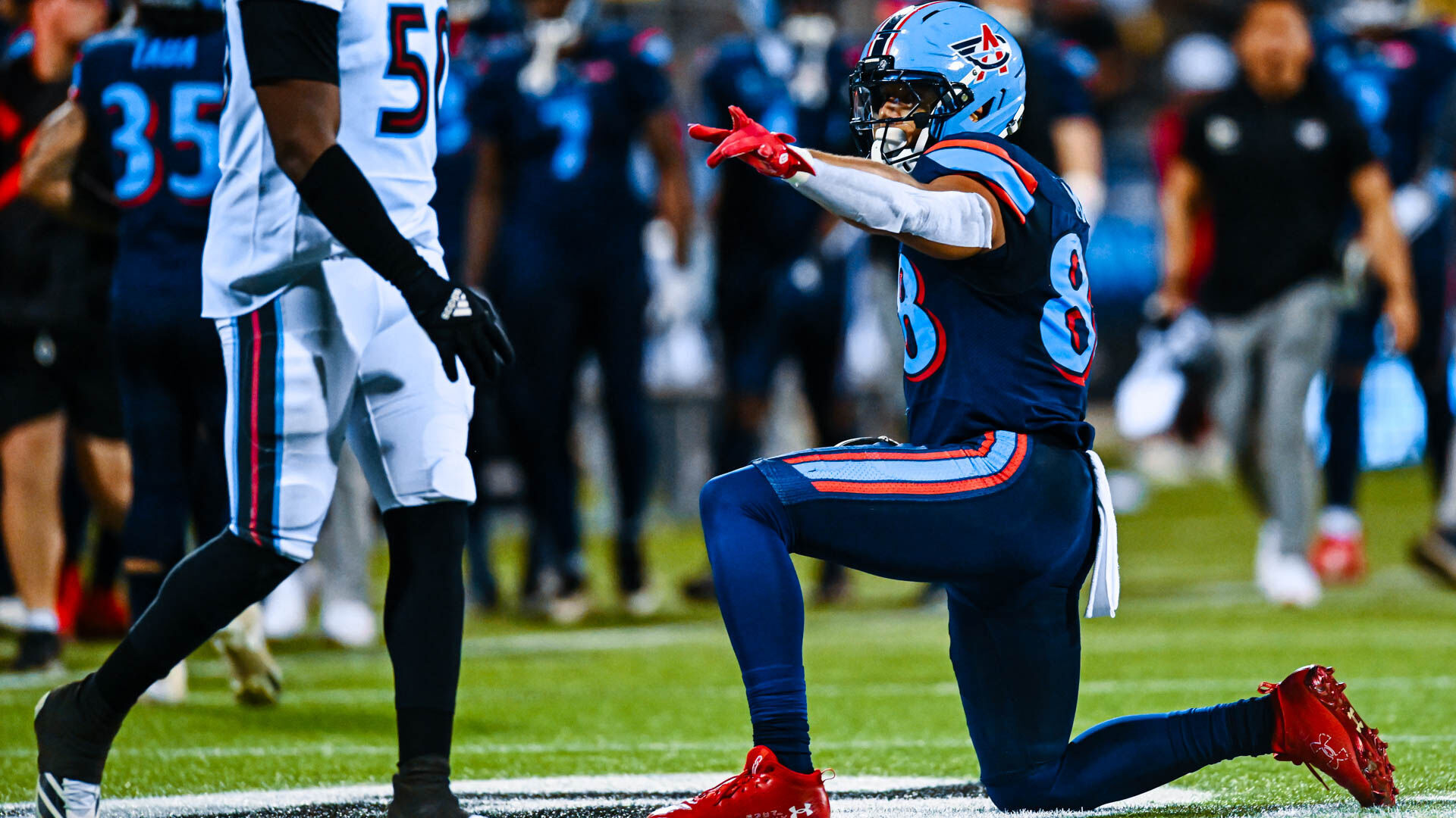 UFL Scores Today: Dallas Renegades 14, Columbus Aviators 28 - Aviators Ground Game Dominates at Home
