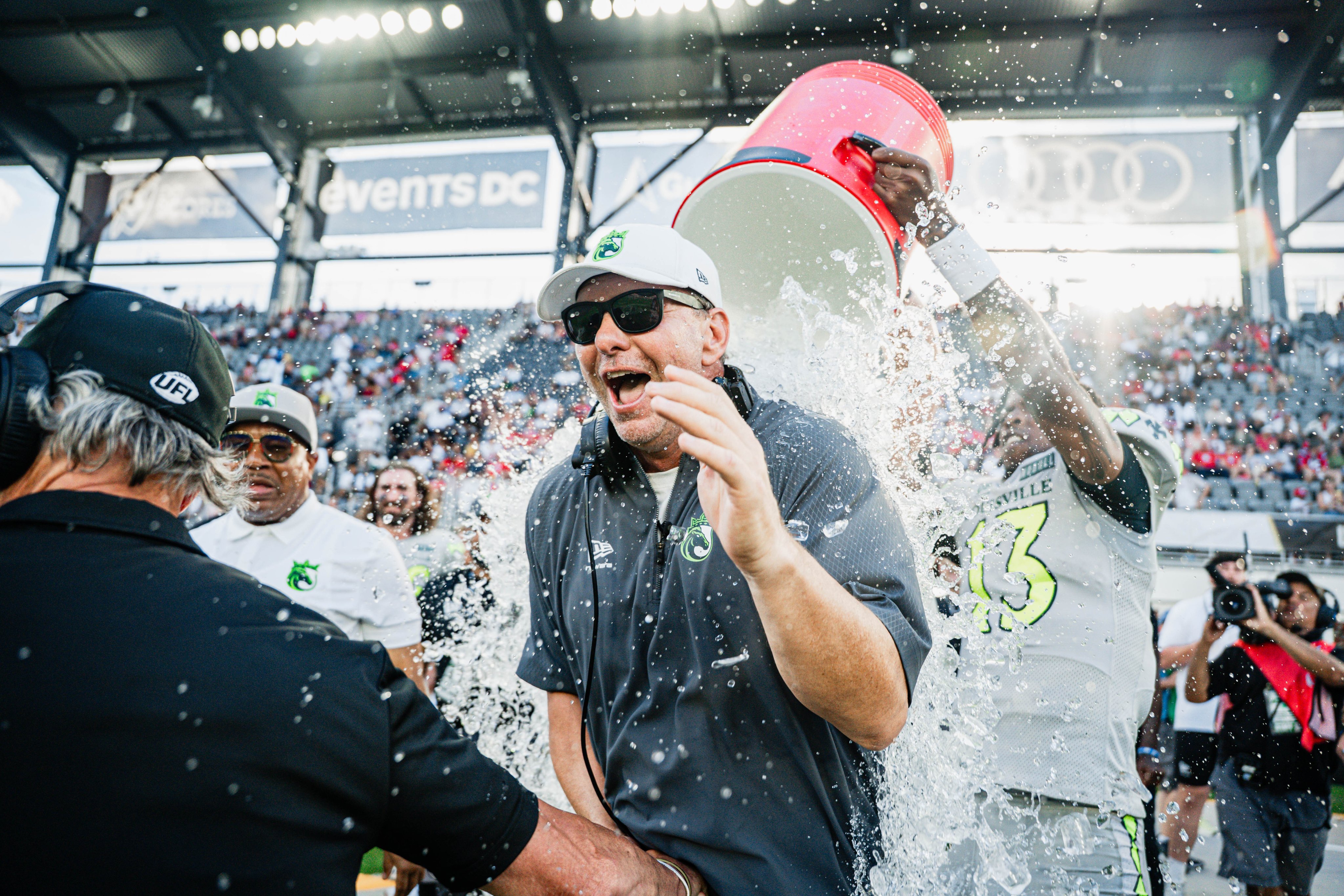 United Bowl: Louisville Kings 27, DC Defenders 20 - Kings Win the UFL Championship